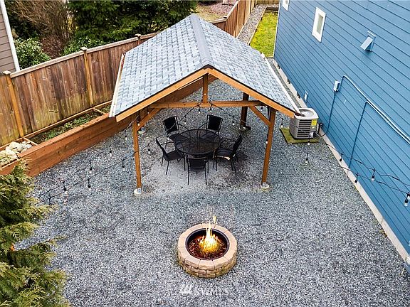 Don't miss out on making smores around the firepit. 