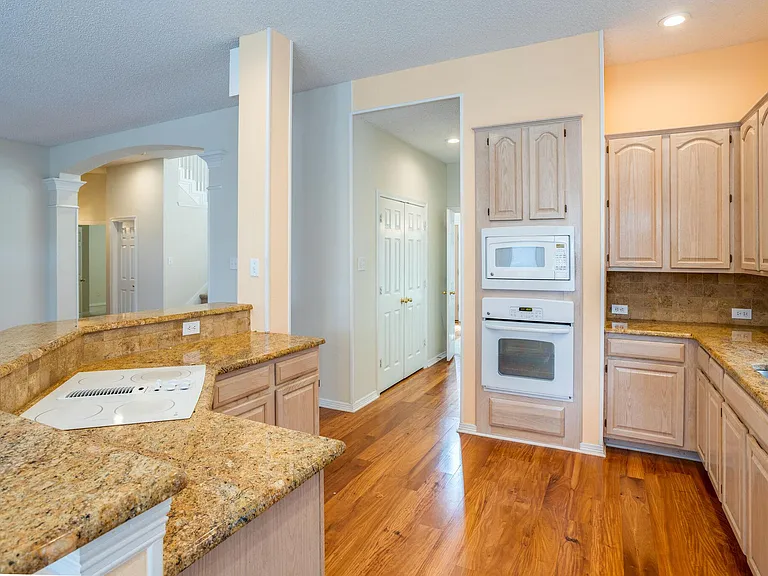 1304 Pagewynne Dr — Photo 23
