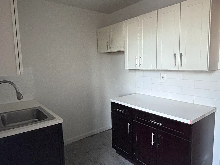 61-88 Dry Harbor Rd #2A — Photo 1