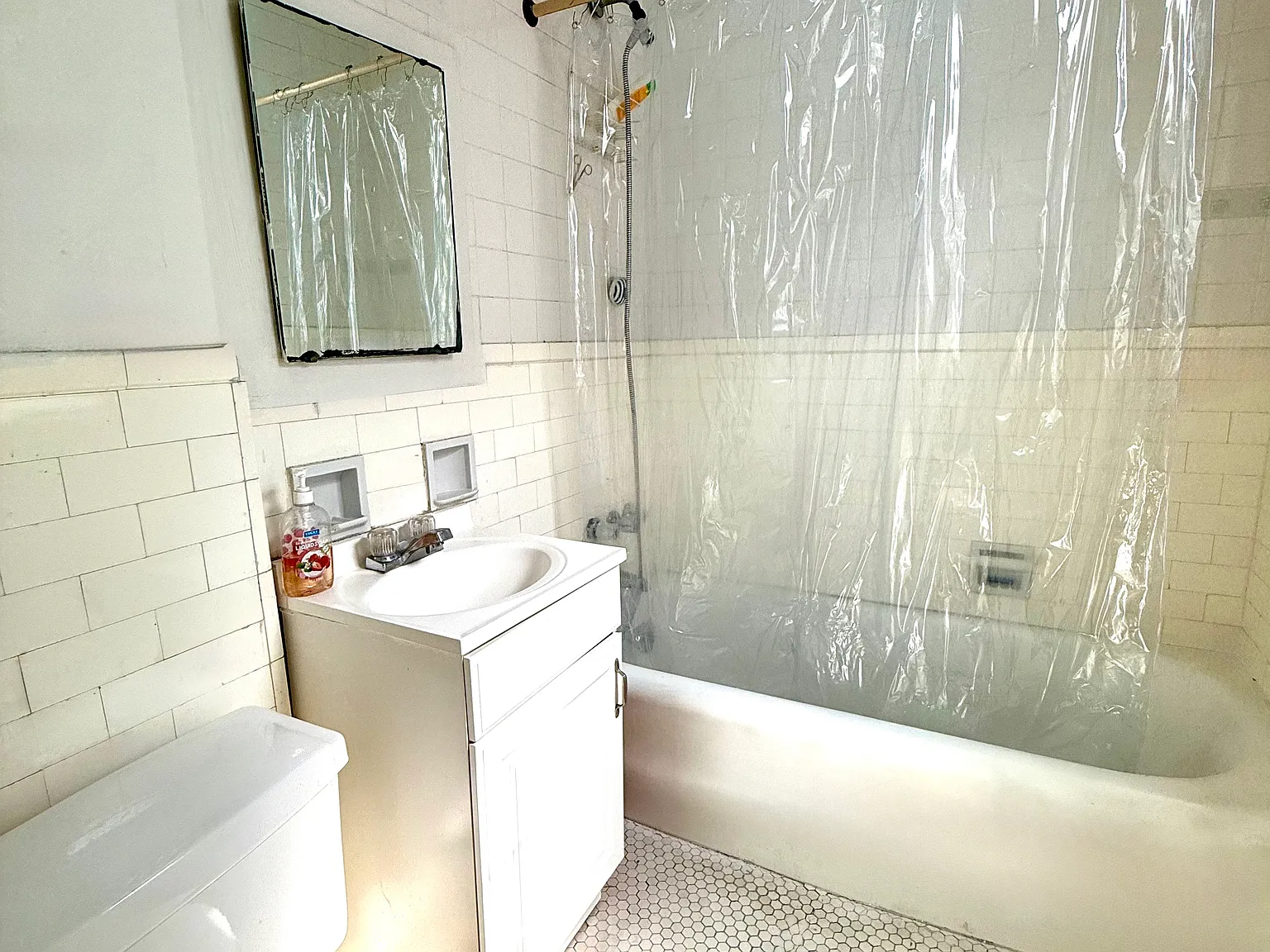 1 bed, $2,000 — Photo 3