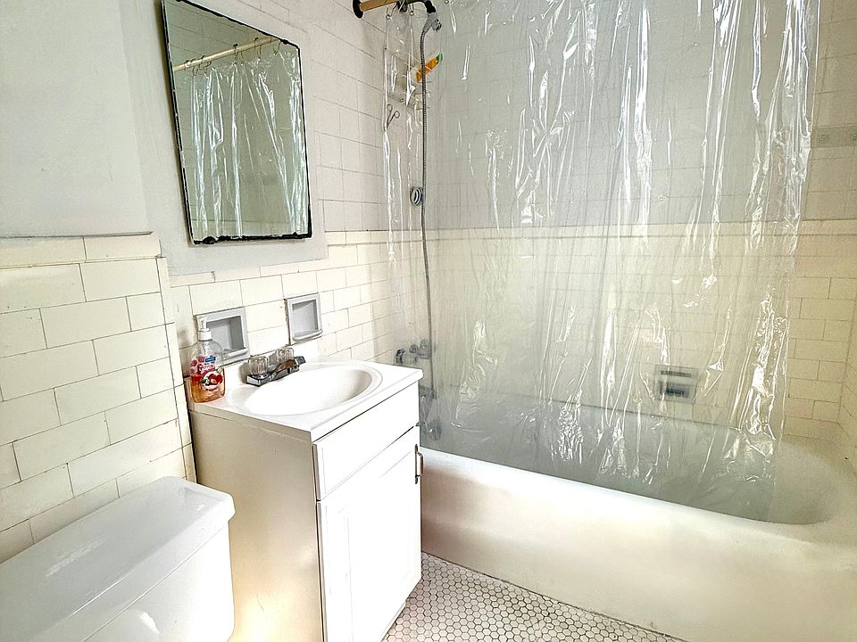 Building Photo 3