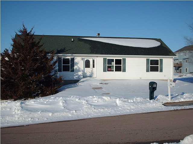1st image of 401 N Elm St #Hud-181215984