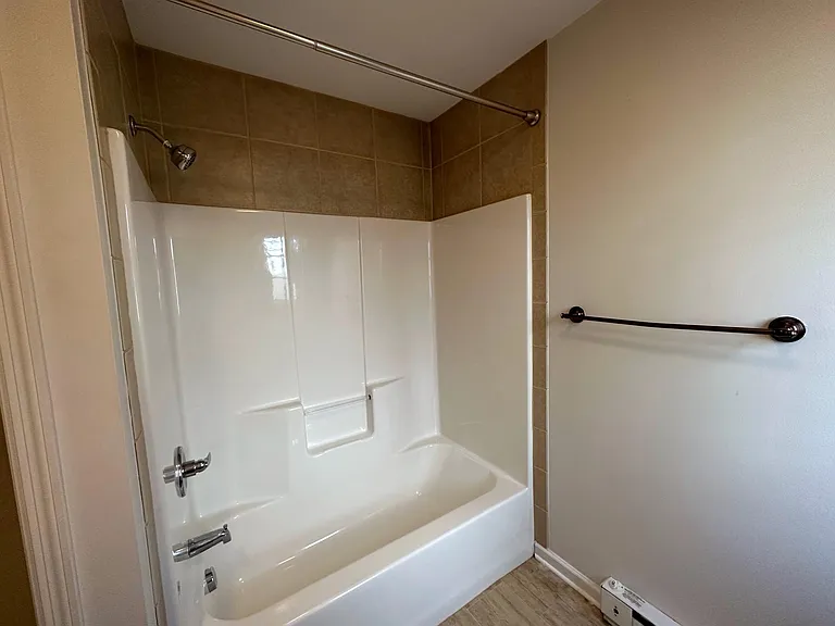 609 Edith St — Photo 17