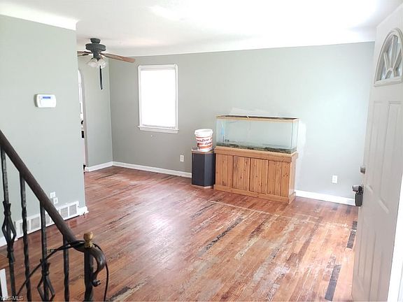 3rd image of 23731 Lucille Dr