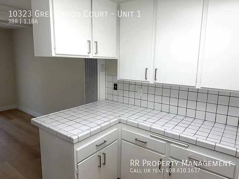 10323 Greenwood Ct #1 — Photo 8