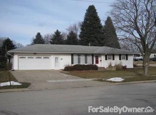 1400 4th Ave SW, Waverly, IA 50677