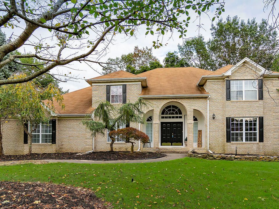 1st image of 1580 Greenleaf Ct