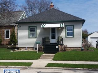 1005 N 21st St, Manitowoc, WI 54220