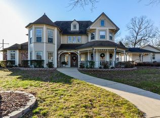 2002 W Broadway St, West Plains, MO 65775