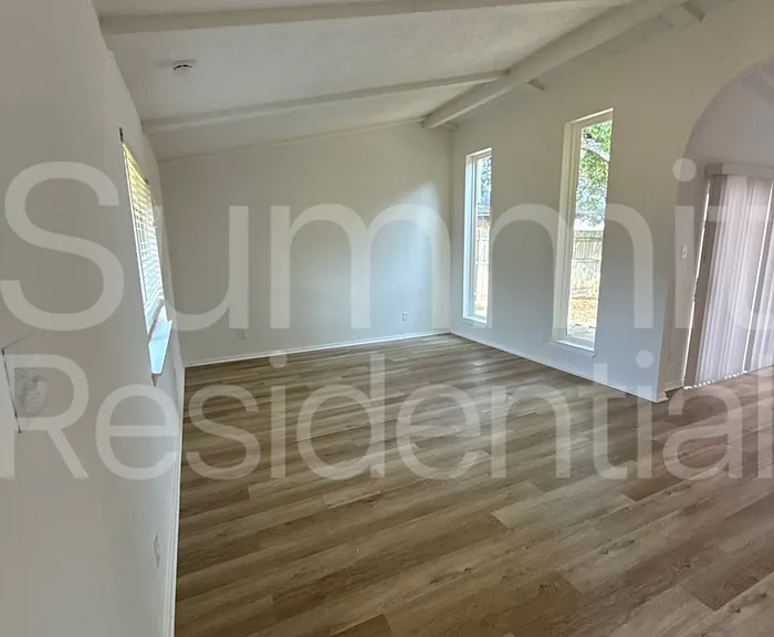 2909 O'Henry Dr — Photo 3