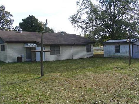 4th image of 150 Tulip Ln