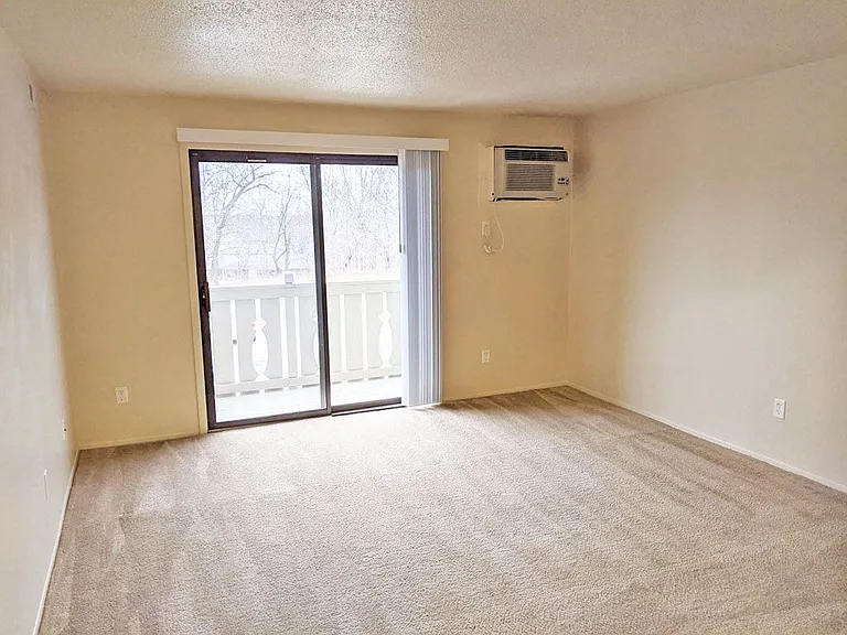 Swiss Valley Apartments — Photo 8