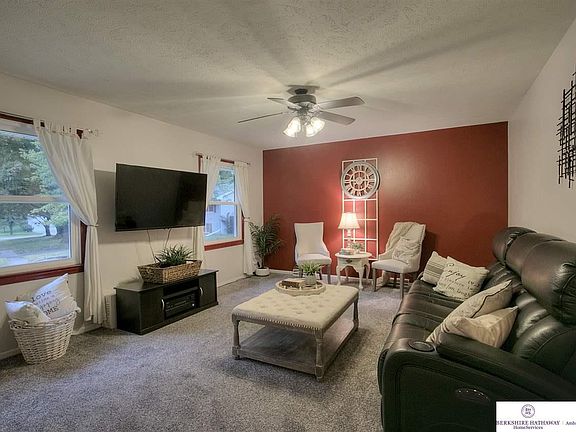 4th image of 2729 N 98th St