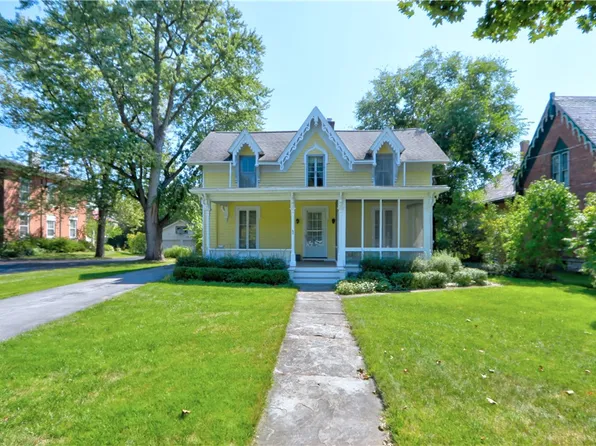 62 Cayuga St, Seneca Falls, NY 13148