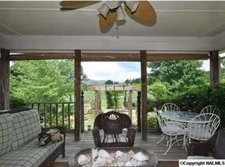 2704 Treyburne Ln SE, Owens Cross Roads, AL 35763