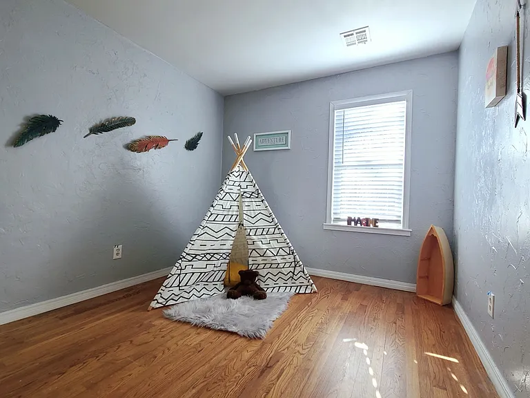 3512 N Holman Ct — Photo 34