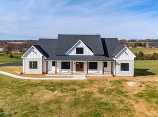 535 Jocelyn Ln, Waynesboro, VA 22980