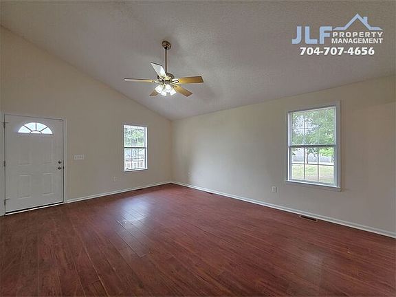 2nd image of 1645 Bernard Ave