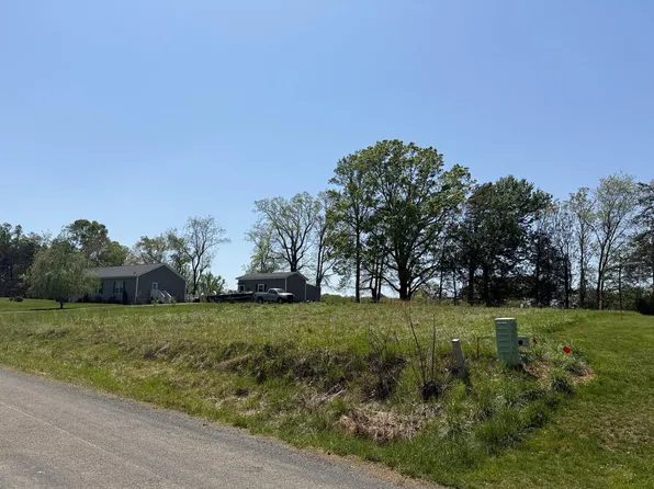 11 Lake Park Dr, Union Hall, VA 24176