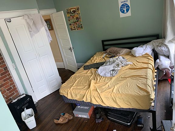 5th image of 350 E Tompkins St Unit B