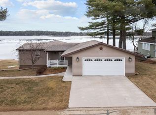 N2660 Rustic Circle Dr, Clintonville, WI 54929