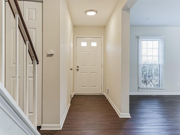 3rd image of 9685 Scotch Haven Dr