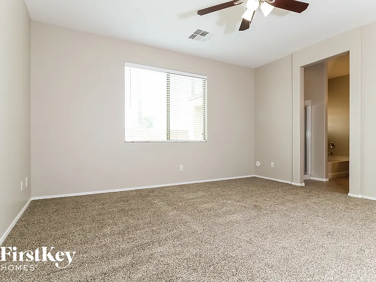 7227 W Saint Charles Ave — Photo 8