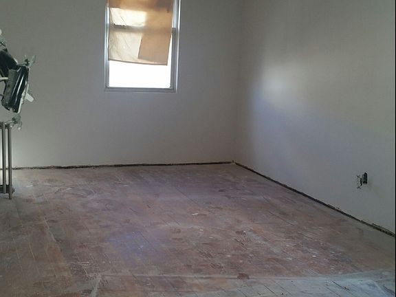 3rd image of 90-16 187th Street