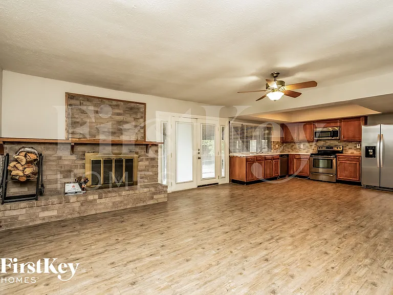5276 Sherman Dr — Photo 8