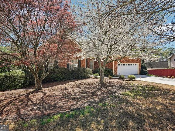 3rd image of 3500 Sims Rd