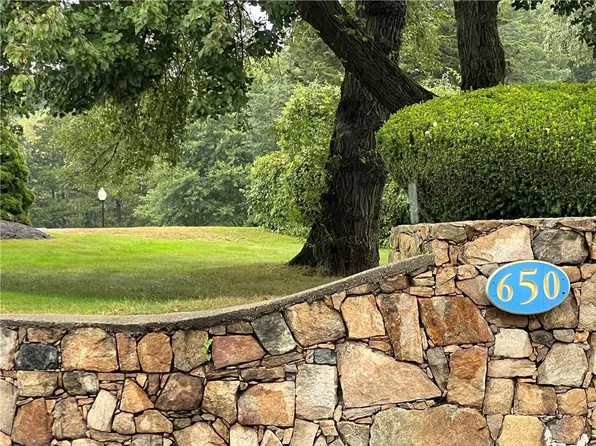 650 E Greenwich Ave Building 202-7, West Warwick, RI 02893