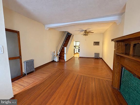 4th image of 861 N Bambrey St