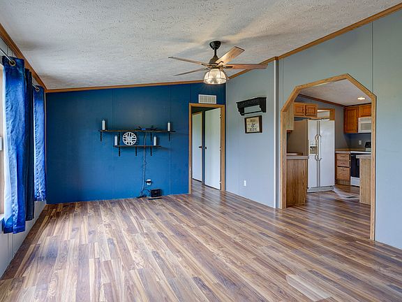 4th image of 134 Lisenby Ln