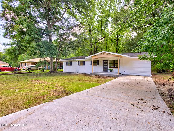 3rd image of 839 Herrin Dr