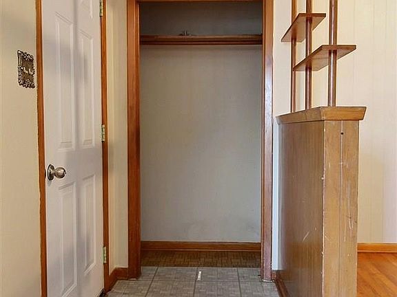 5th image of 1214 E 19th St