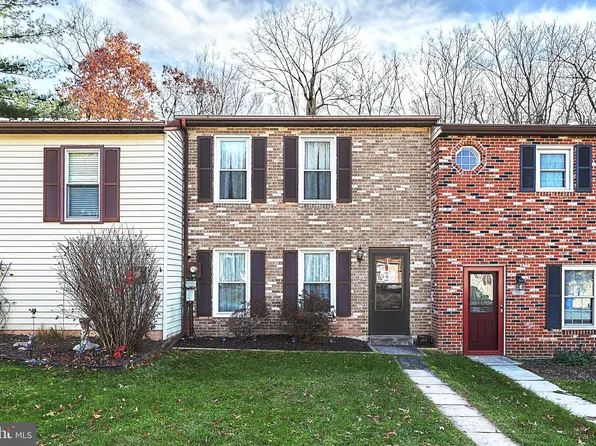 304 Juniper Dr, Etters, PA 17319