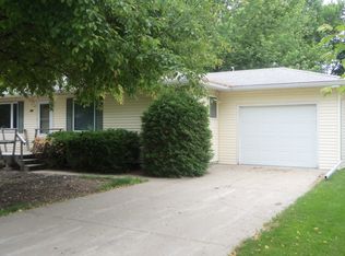 556 4th St SE, Mayville, ND 58257