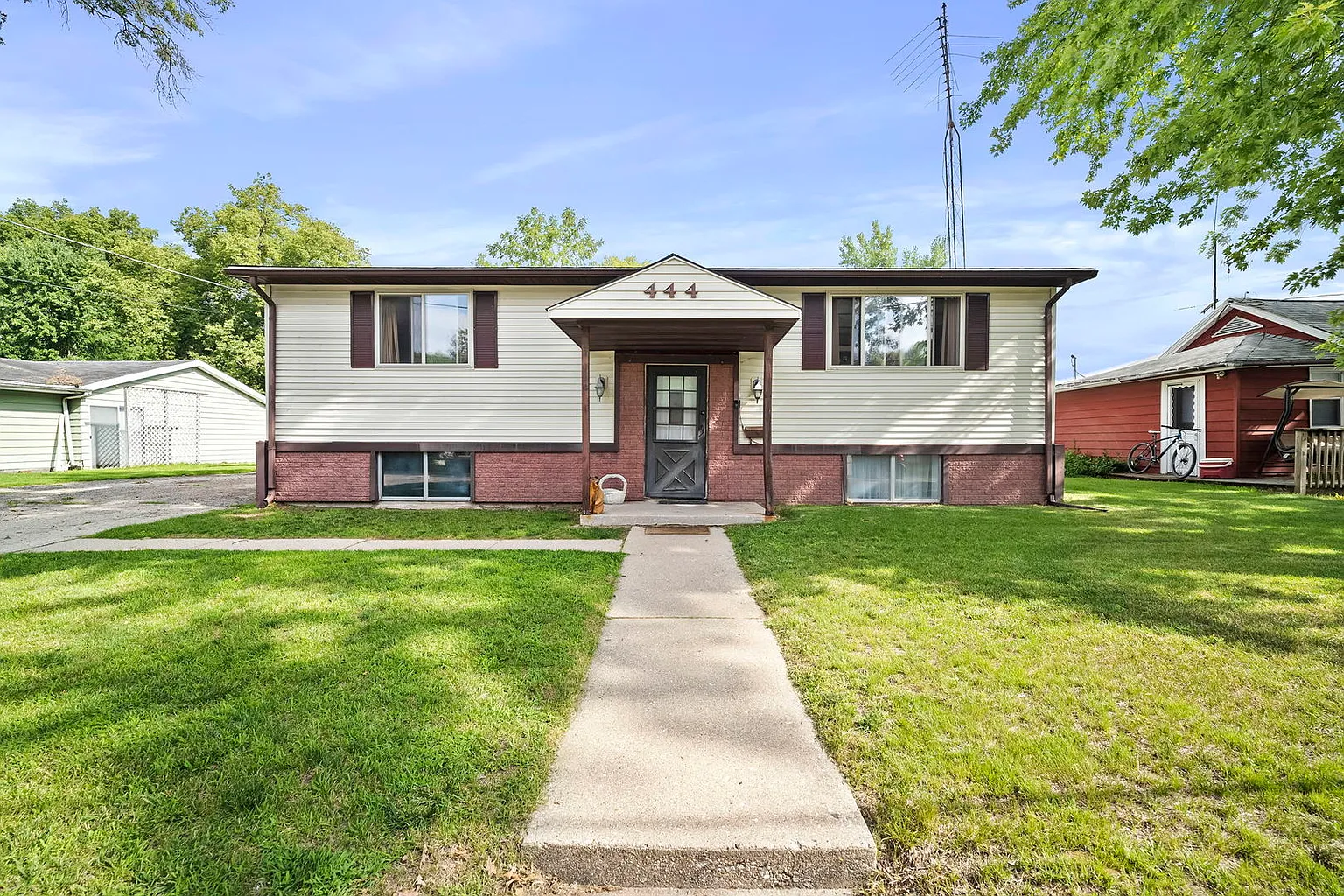 444 Fulton St photo 1