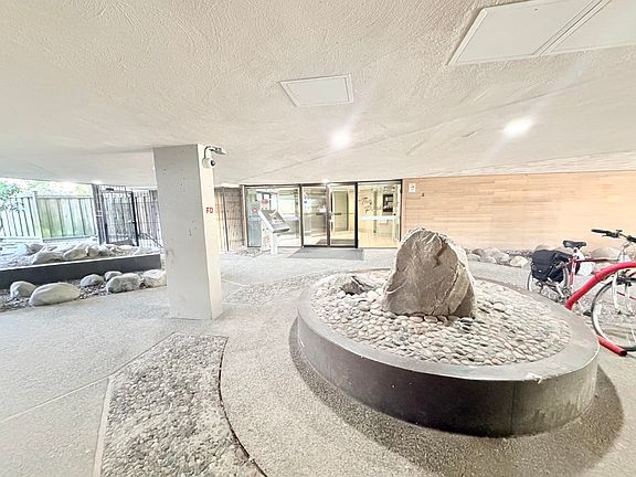 2nd image of 5932 Patterson Ave #105