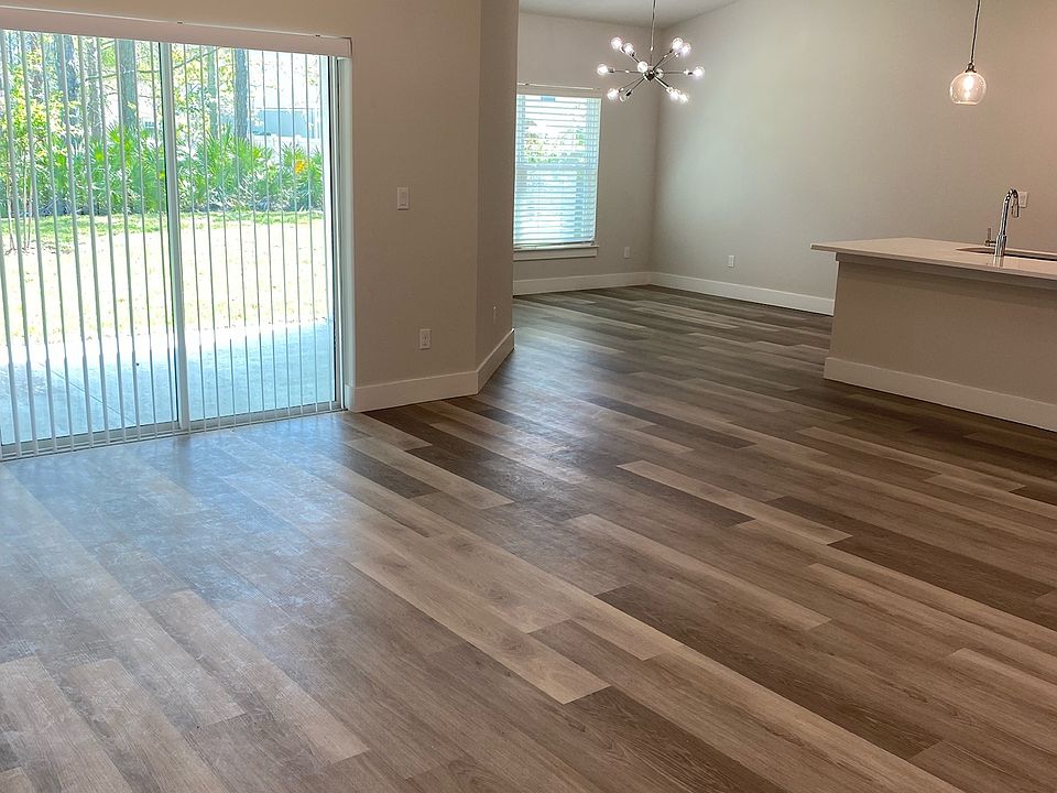 1st image of 4 Rivera Ln