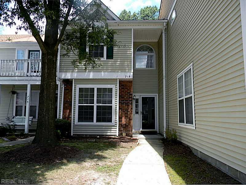 1st image of 719 Windbrook Cir