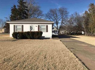 222 Vinnedge Ave, Blackwell, OK 74631