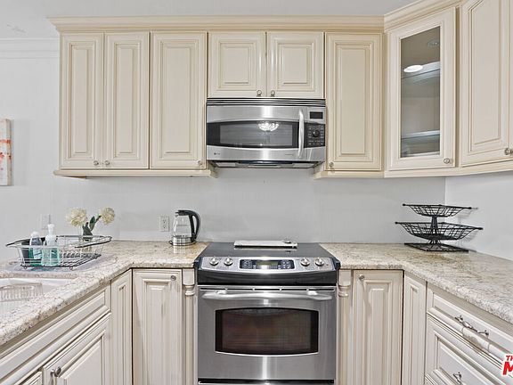 5th image of 10751 Wilshire Blvd APT 906