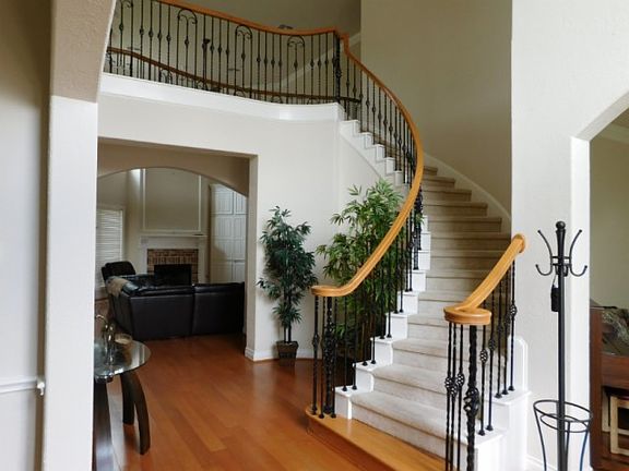 3rd image of 1108 Royal Adelade Dr