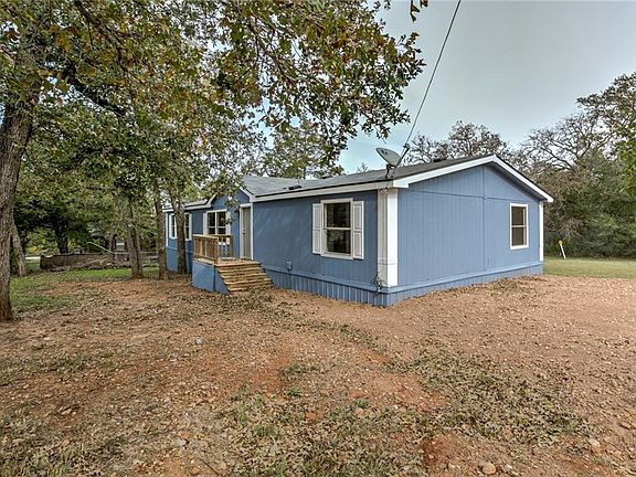 2nd image of 118 Eaglenest Ct