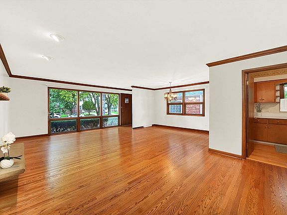 2nd image of 314 Malden Ave