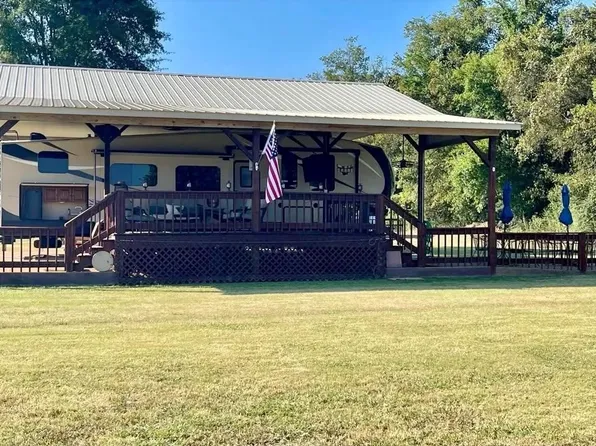 3000 Bridgeview #59-65, Crump, TN 38327