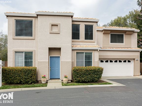 2nd image of 286 Oak Briar Ct
