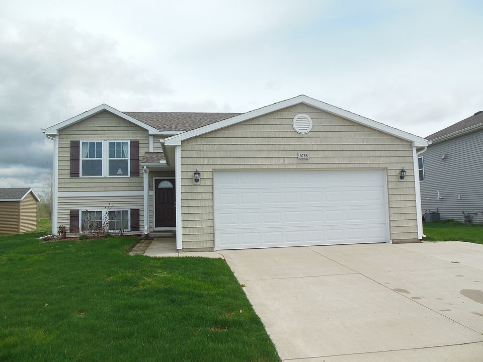 1st image of 9758 Crystal Cir