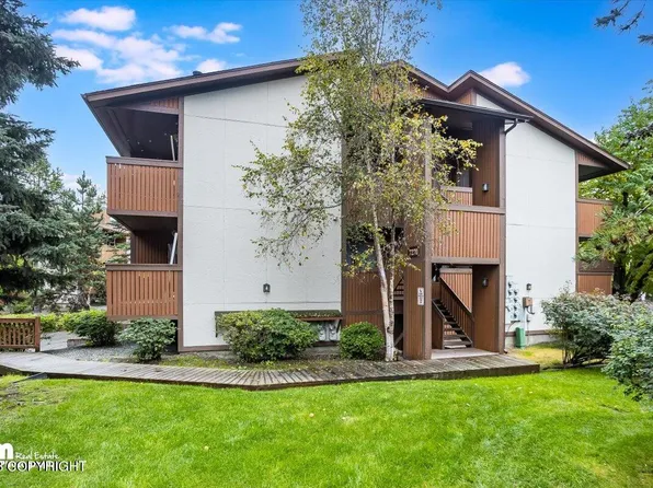 7270 Huntsman Cir #1E, Anchorage, AK 99518